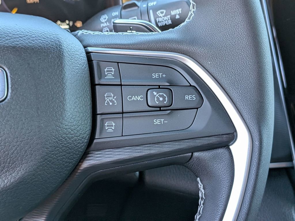 New 2025 Jeep Grand Cherokee L Laredo w/ Luxury Tech Group I image 22