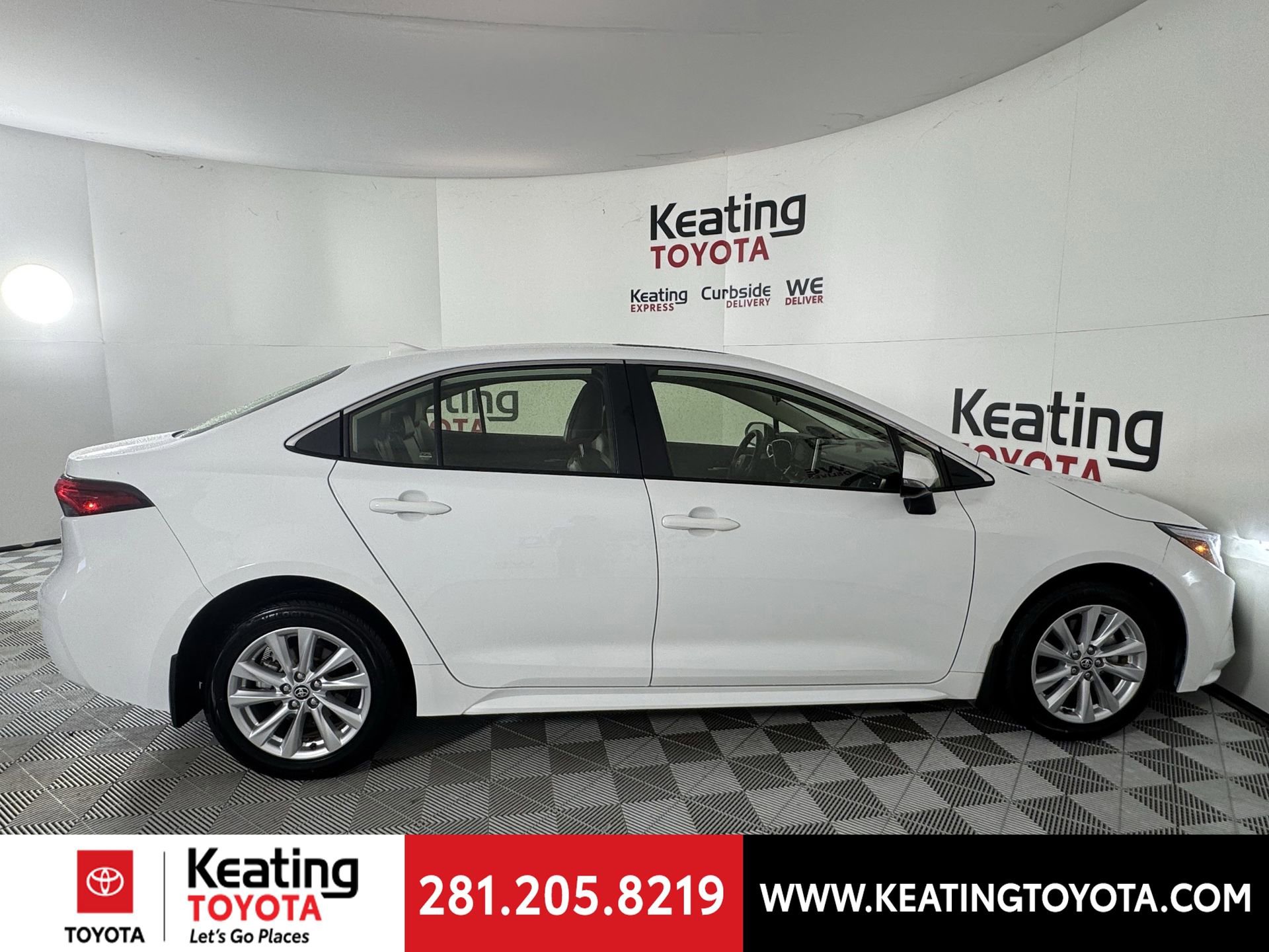 Used 2024 Toyota Corolla XLE image 4