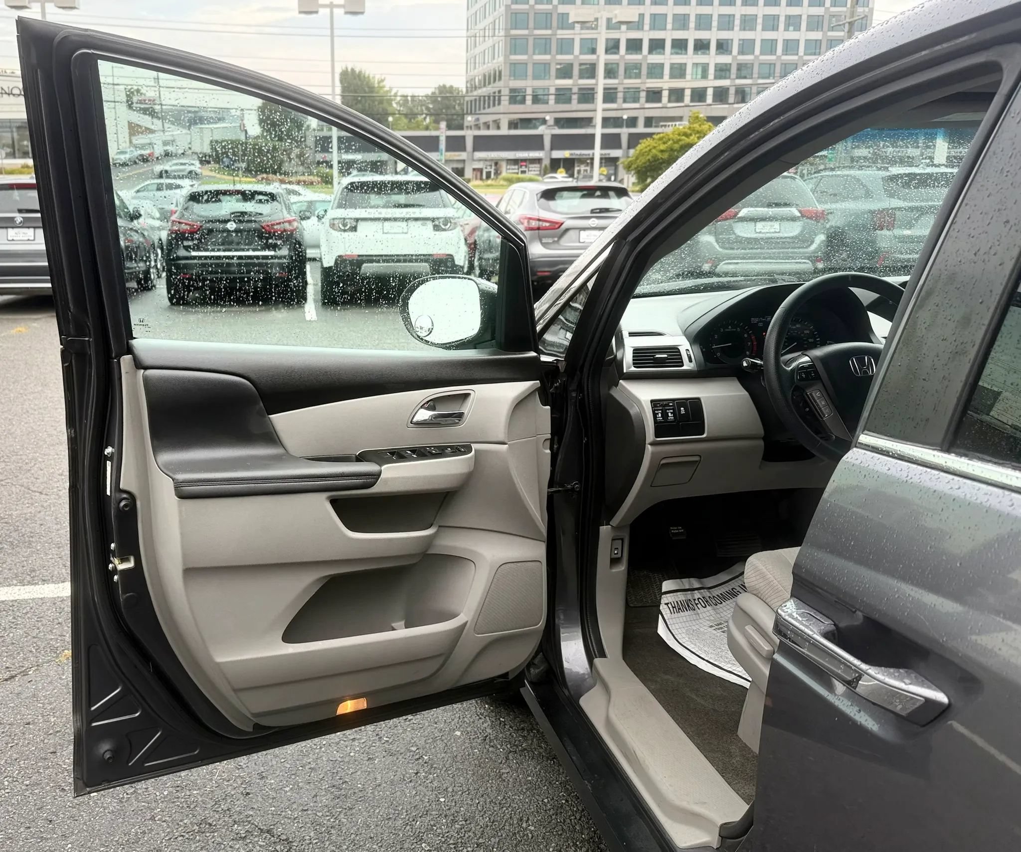 Used 2015 Honda Odyssey EX image 9