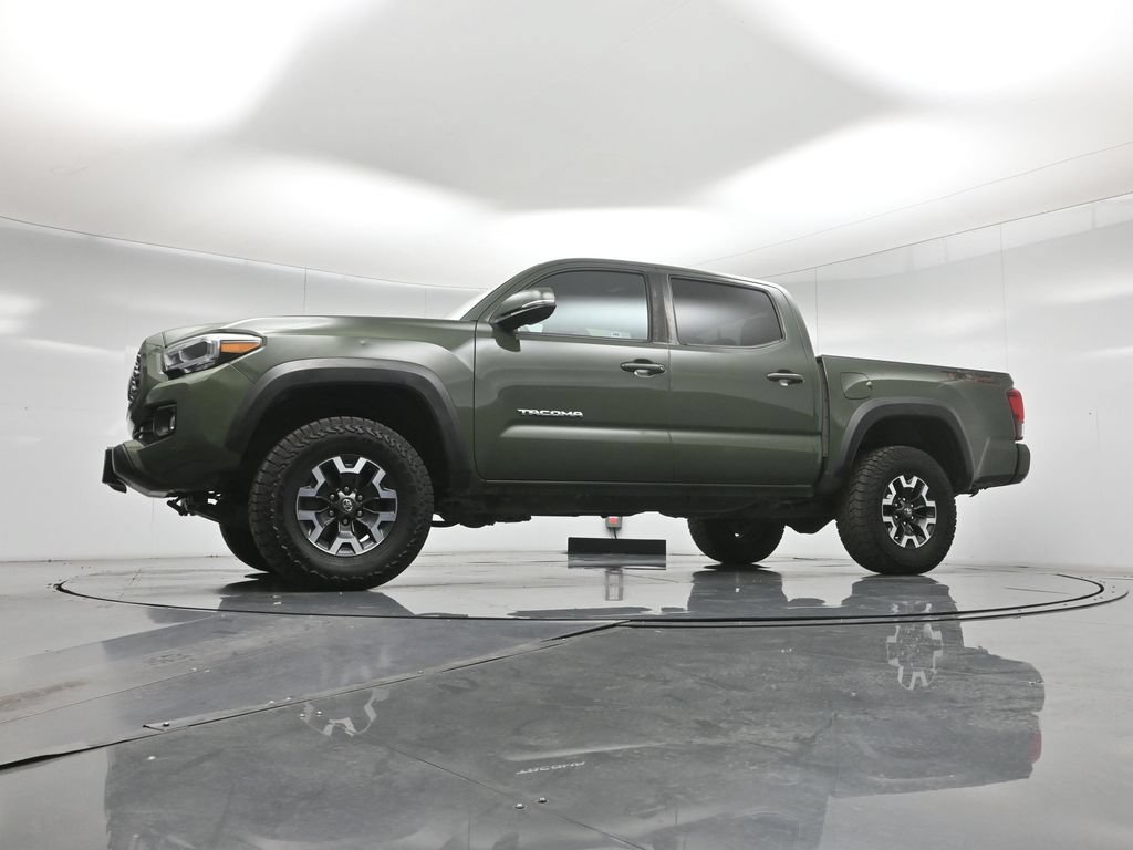 Used 2022 Toyota Tacoma TRD Off-Road w/ Technology Package RWD image 8