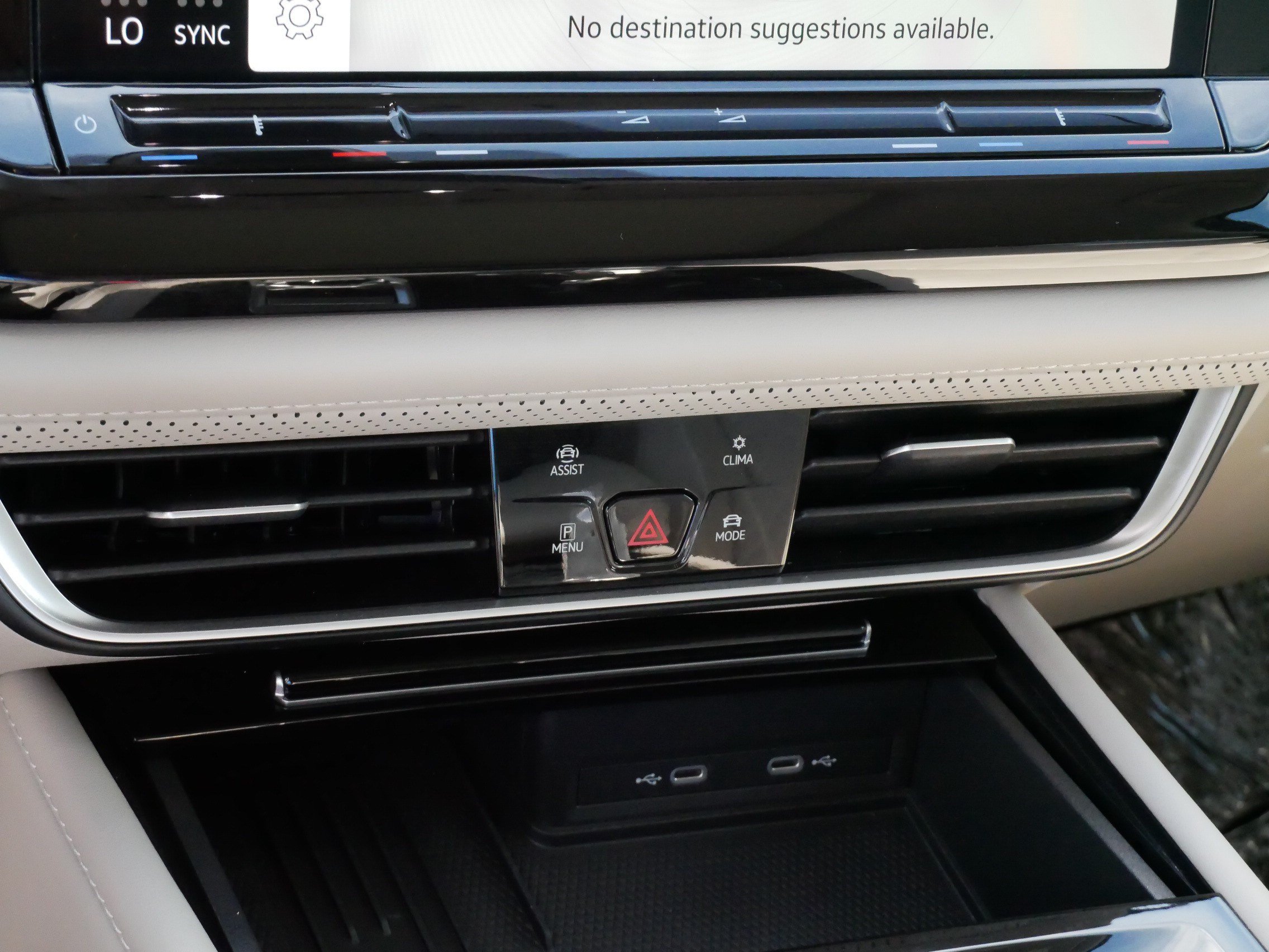 Certified 2025 Volkswagen Atlas SEL Premium R-Line AWD/4WD image 23