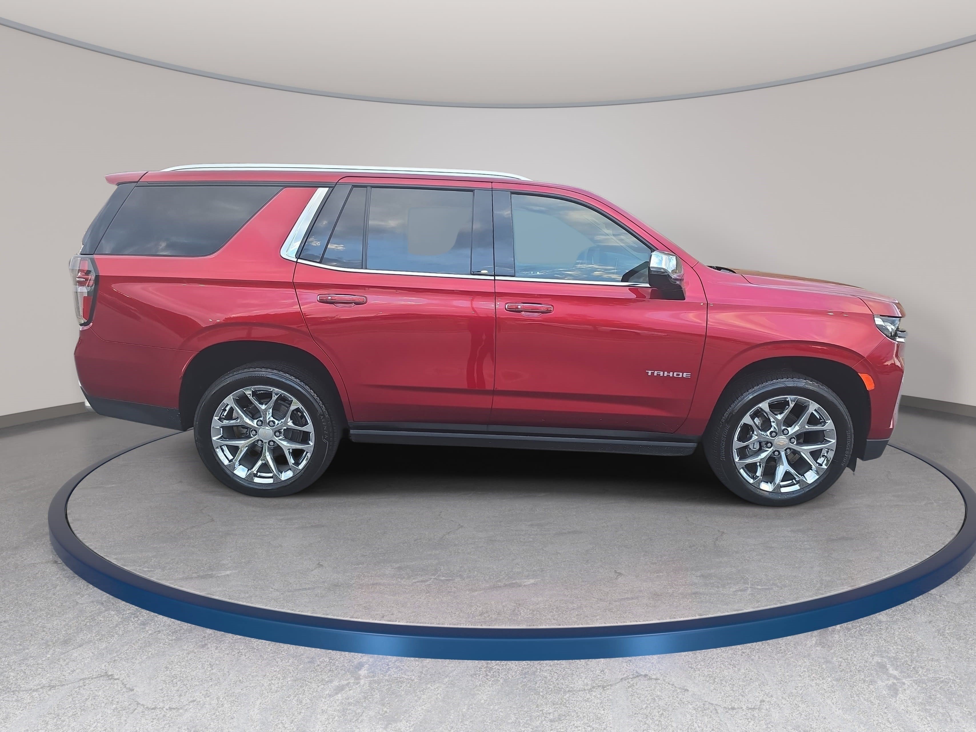 Used 2023 Chevrolet Tahoe Premier AWD/4WD image 4