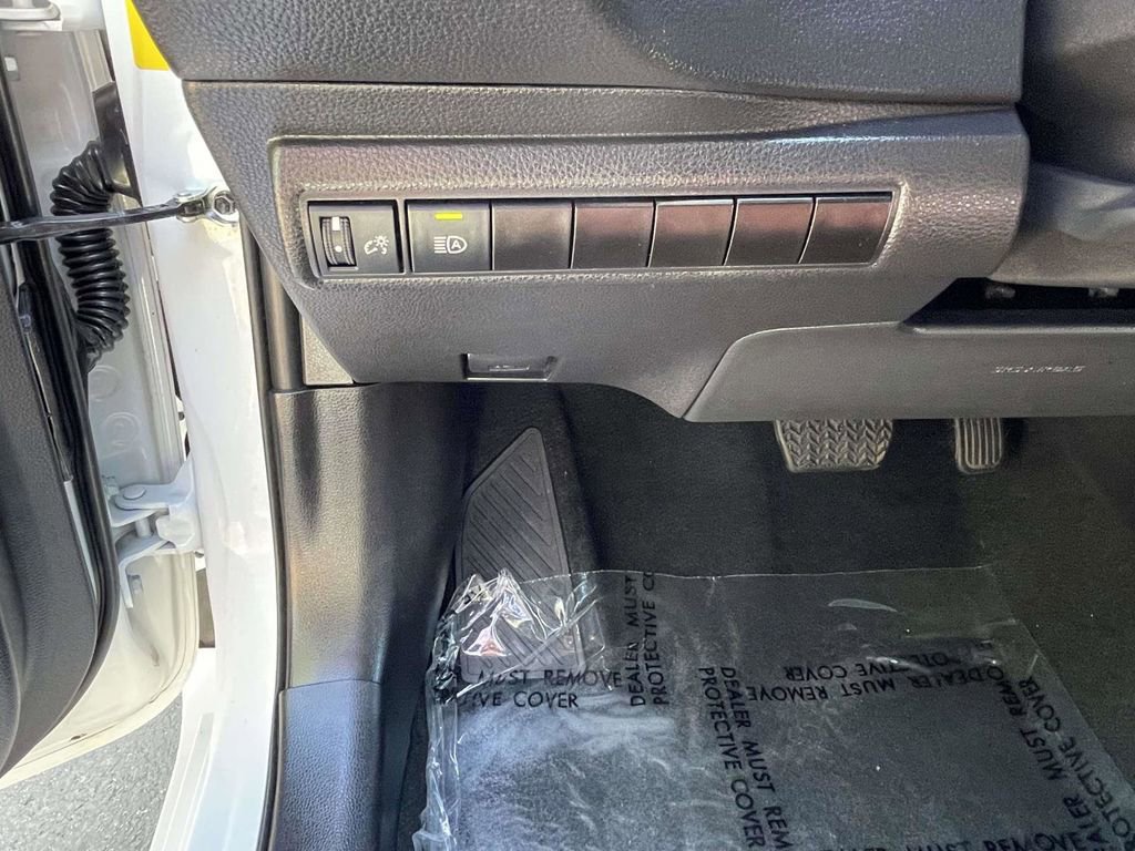 Used 2025 Toyota Corolla SE FWD image 21
