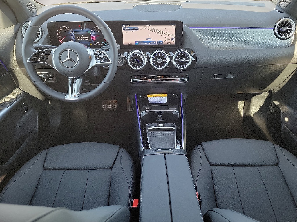 Used 2025 Mercedes-Benz GLA 250 image 12