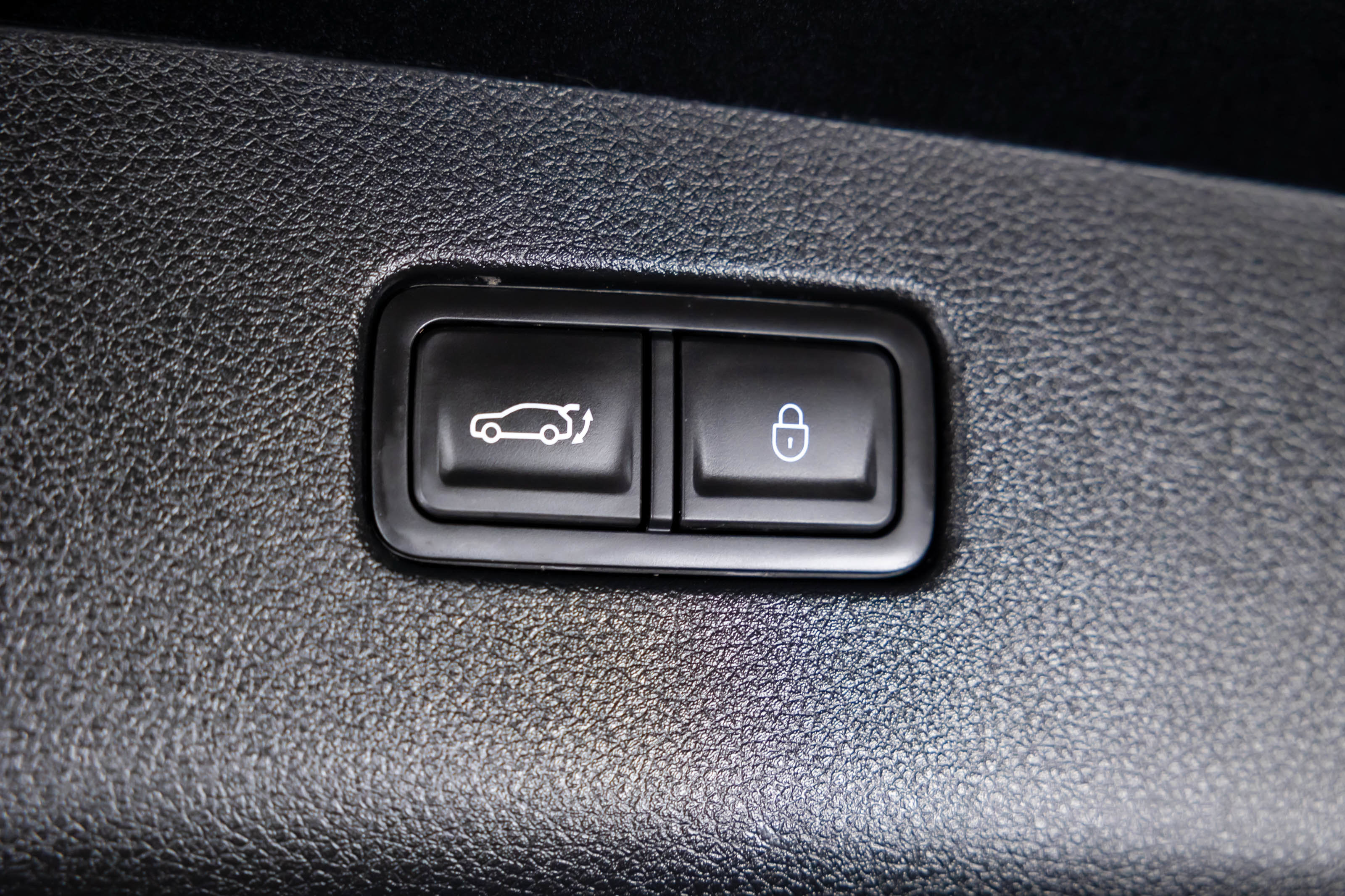 Used 2024 Genesis GV70 2.5T w/ Advanced Package AWD/4WD image 39