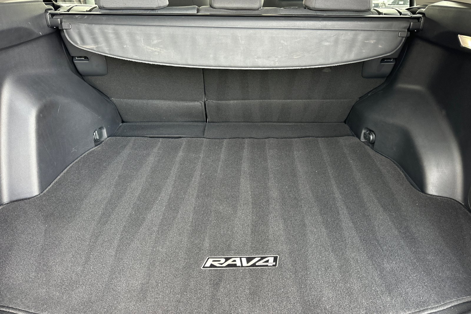 Certified 2025 Toyota RAV4 XLE image 15