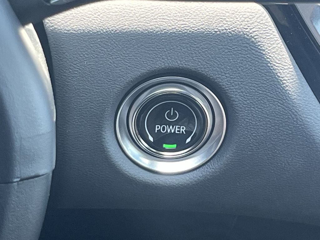 New 2025 Cadillac Lyriq Sport image 9