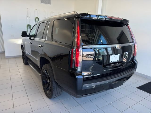 Used 2020 Cadillac Escalade Premium Luxury AWD/4WD image 45