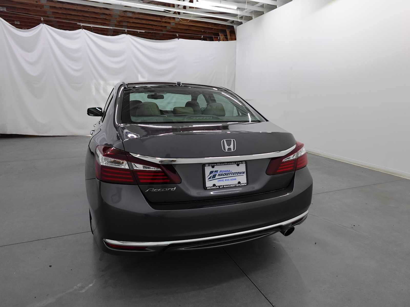 Certified 2017 Honda Accord EX-L image 7