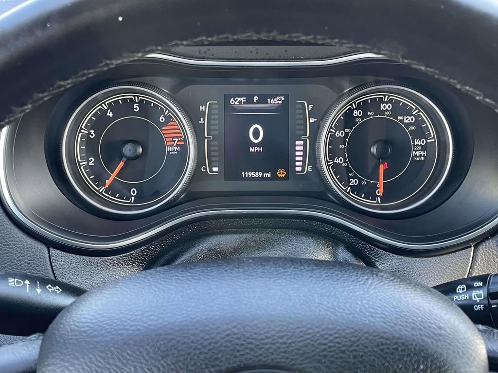 Used 2019 Jeep Cherokee Latitude Plus image 36