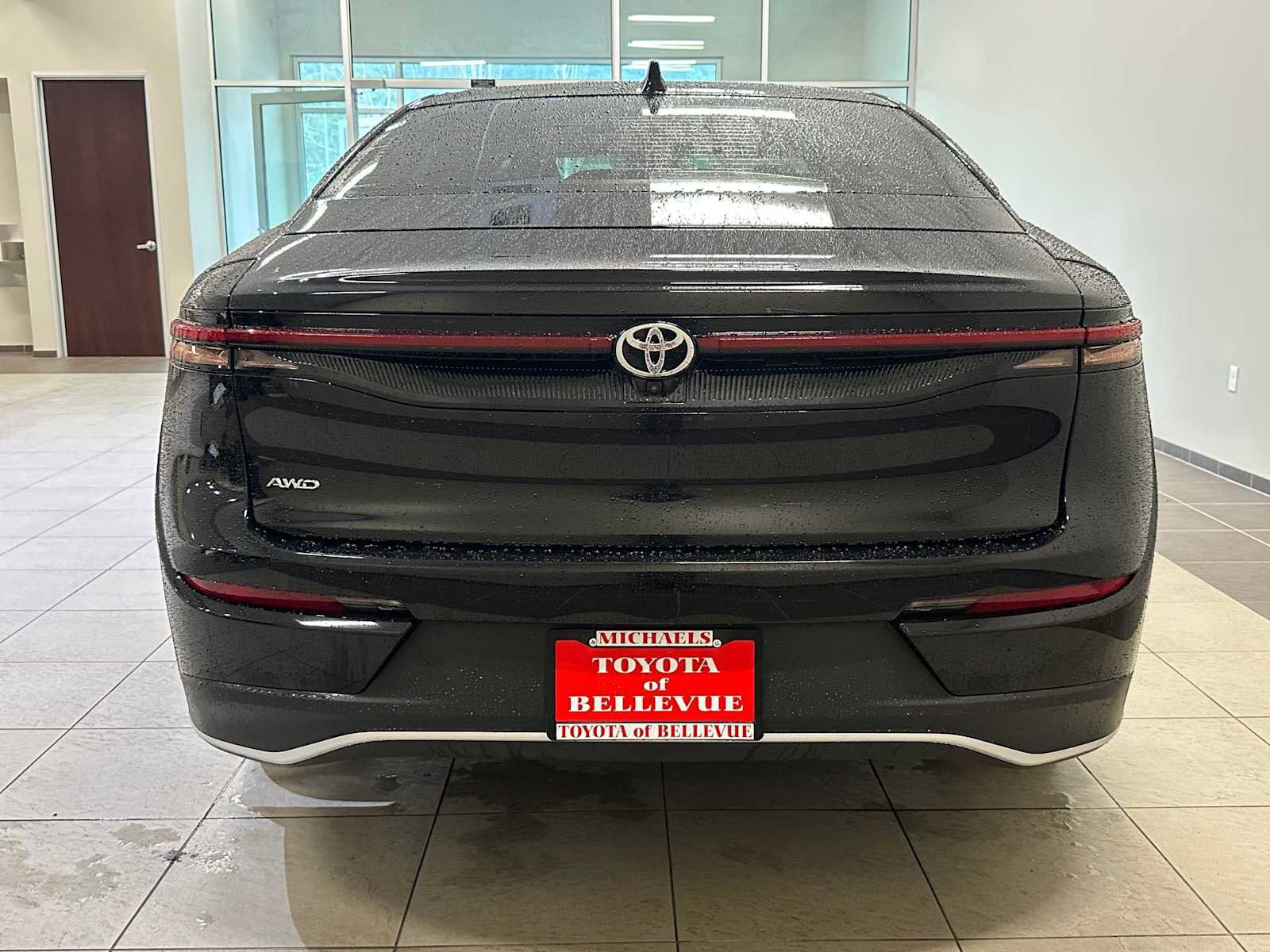 Certified 2023 Toyota Crown XLE image 5