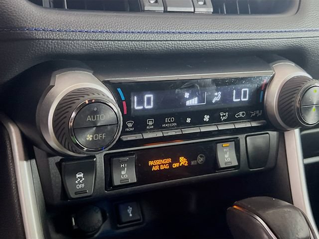 Used 2020 Toyota RAV4 XSE w/ XSE Grade Weather Package AWD/4WD image 15