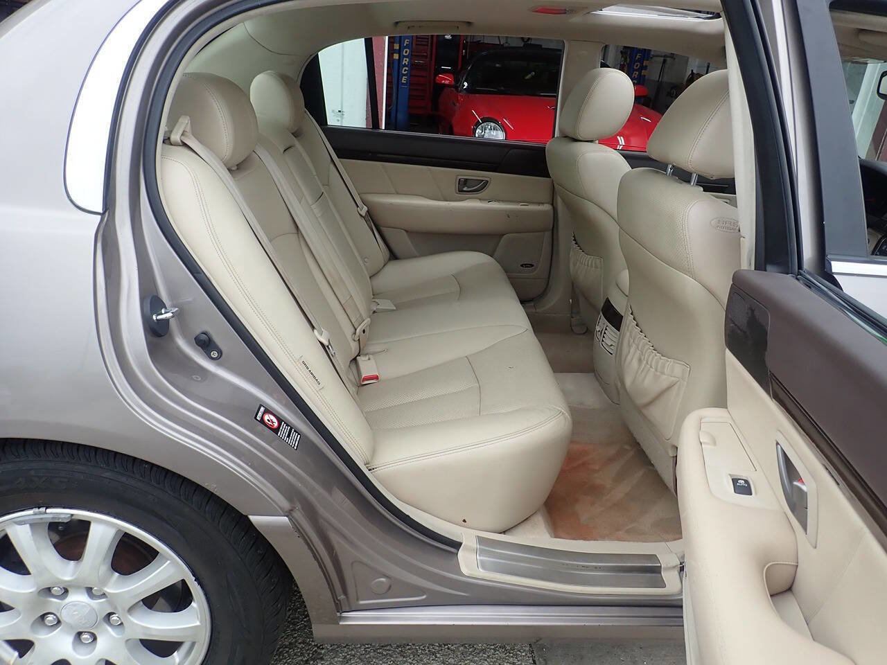 Used 2007 Kia Amanti w/ Leather Pkg image 25