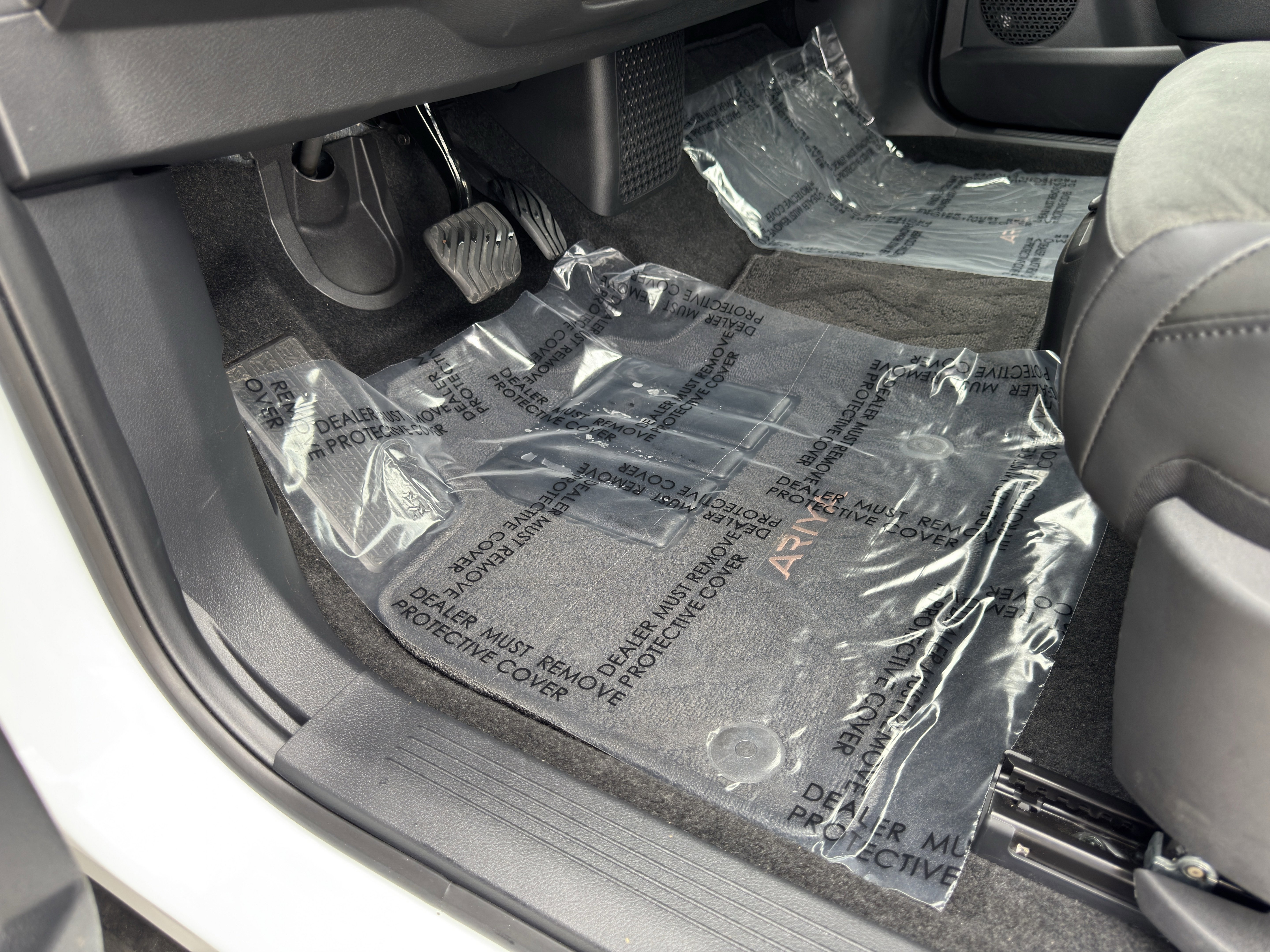 Used 2025 Nissan Ariya FWD image 21