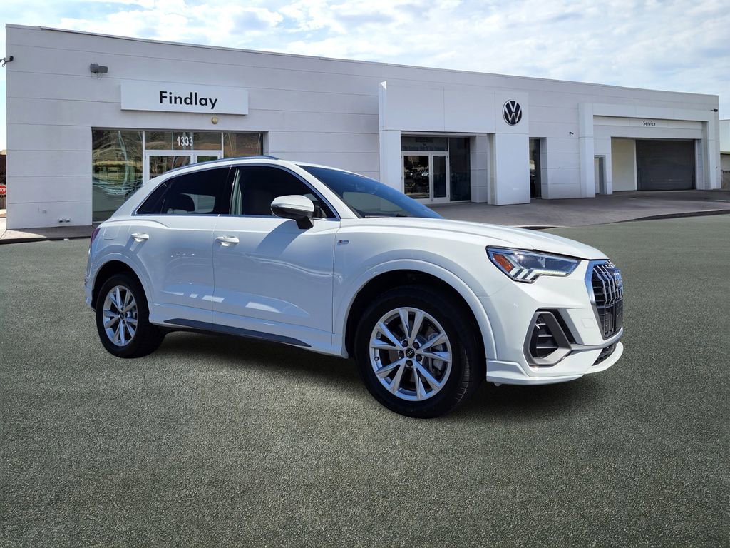 Used 2023 Audi Q3 2.0T Premium Plus w/ Premium Plus Package image 2