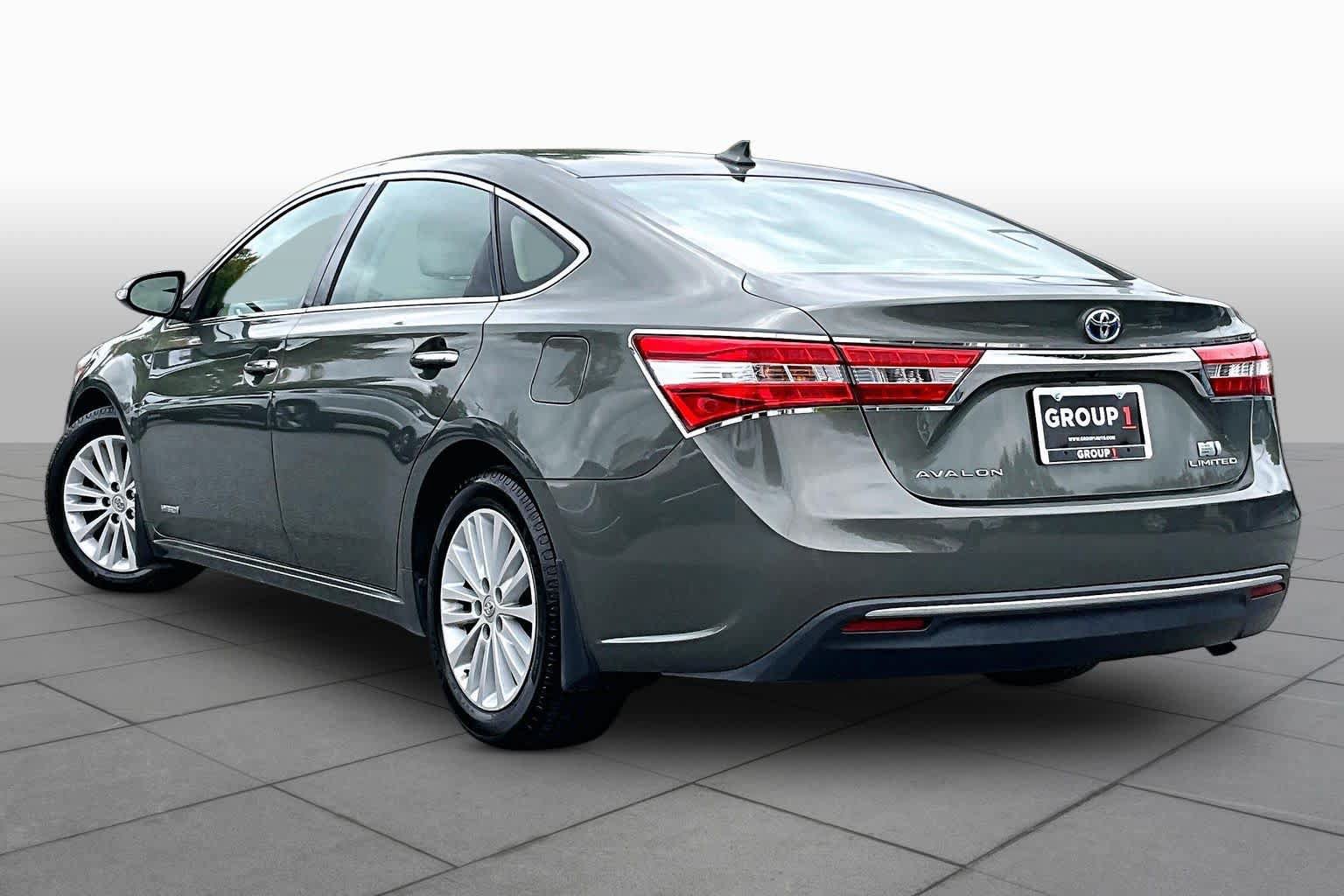 Used 2014 Toyota Avalon Limited FWD image 12