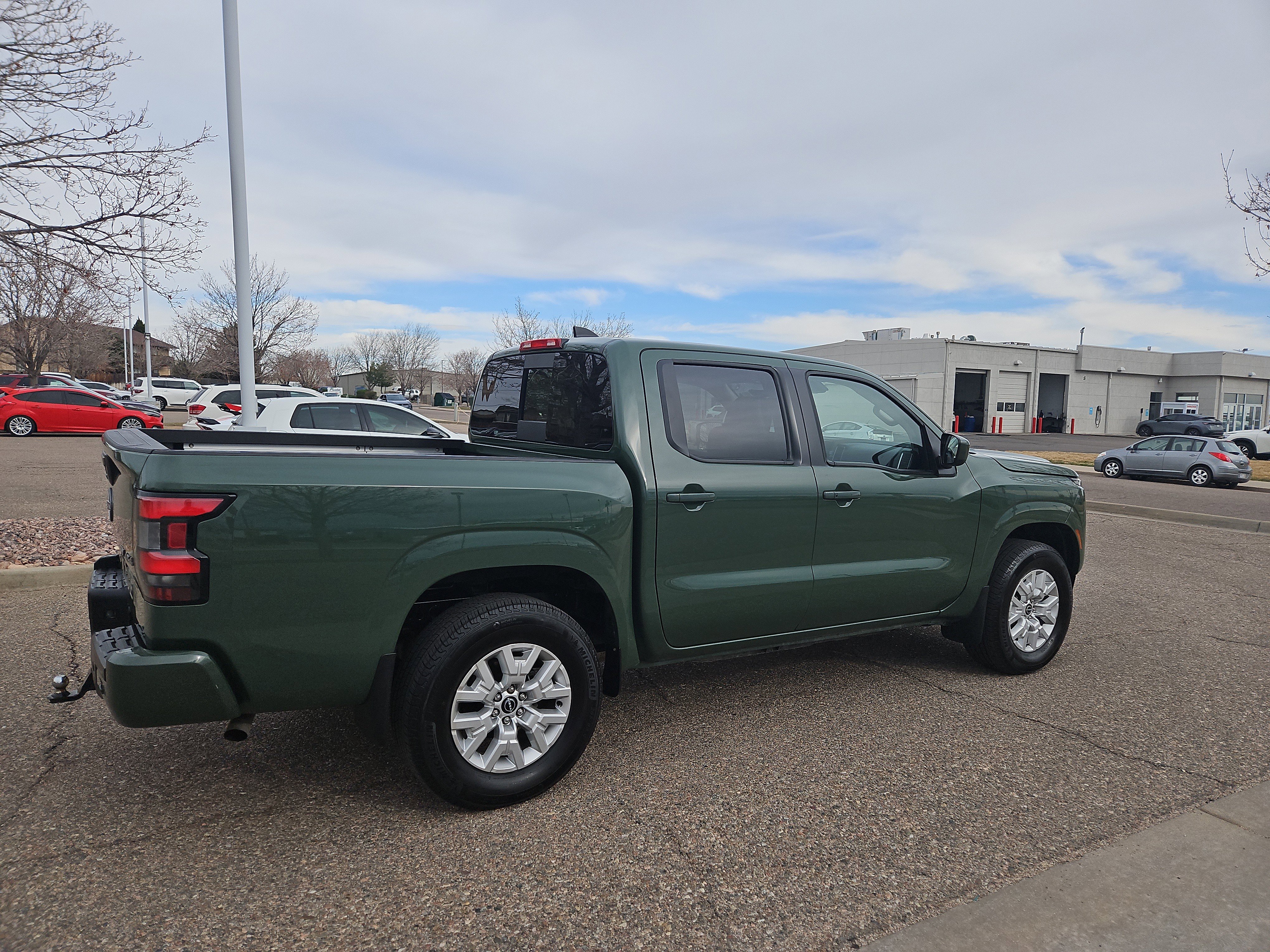 Used 2024 Nissan Frontier SV w/ SV Convenience Package image 3