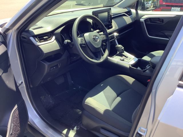 Used 2022 Toyota RAV4 LE AWD/4WD image 7