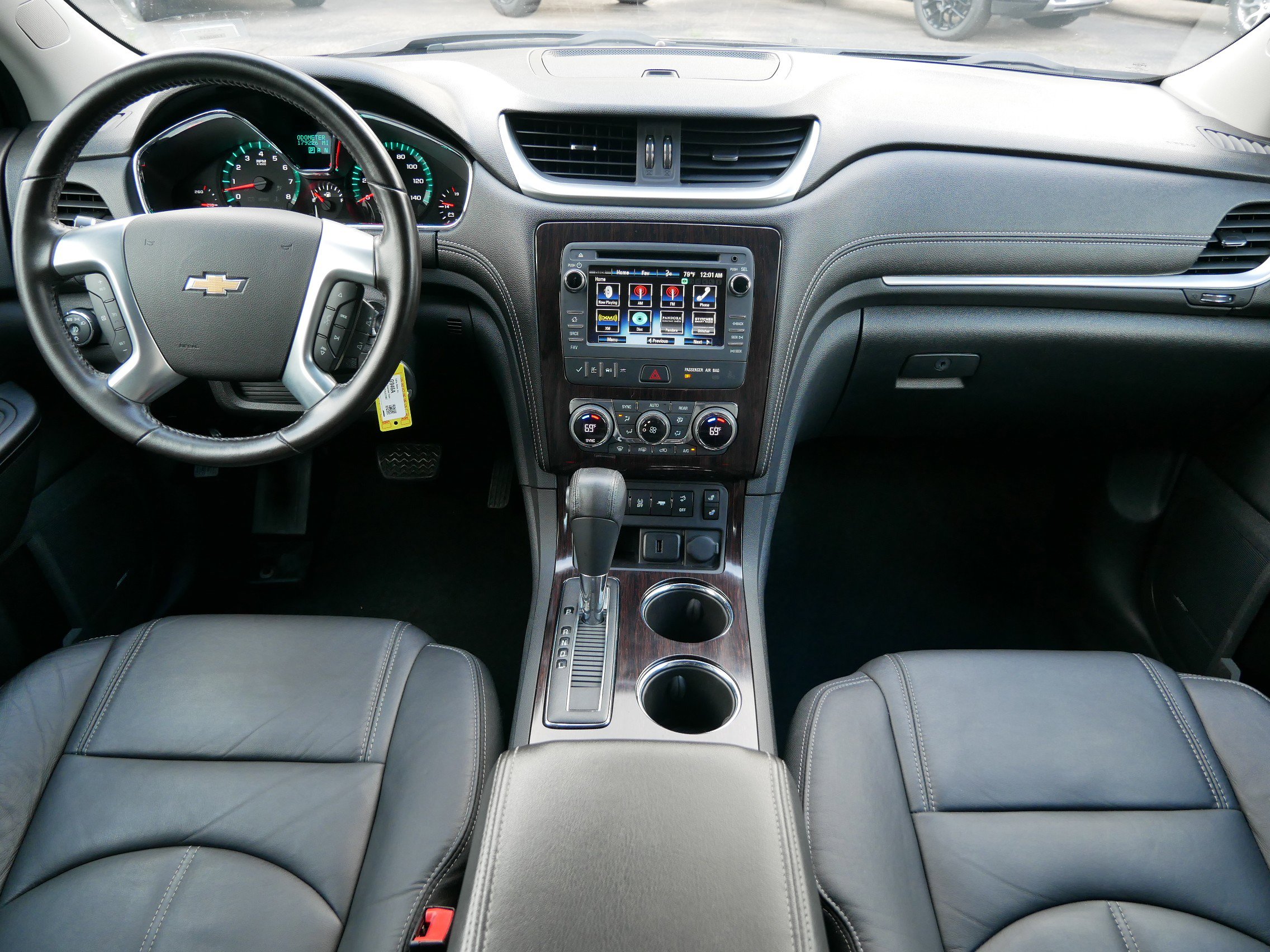 Used 2017 Chevrolet Traverse LT image 15