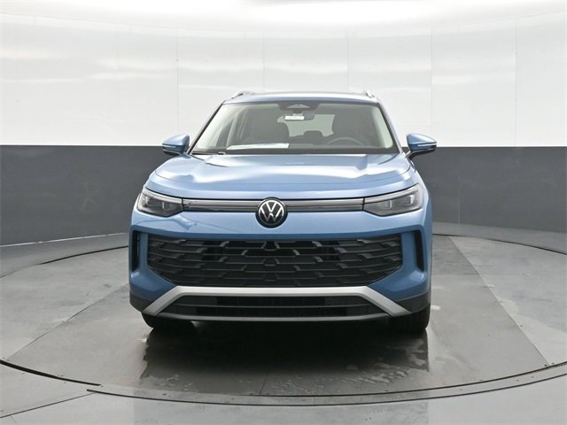 New 2026 Volkswagen Tiguan SE image 2