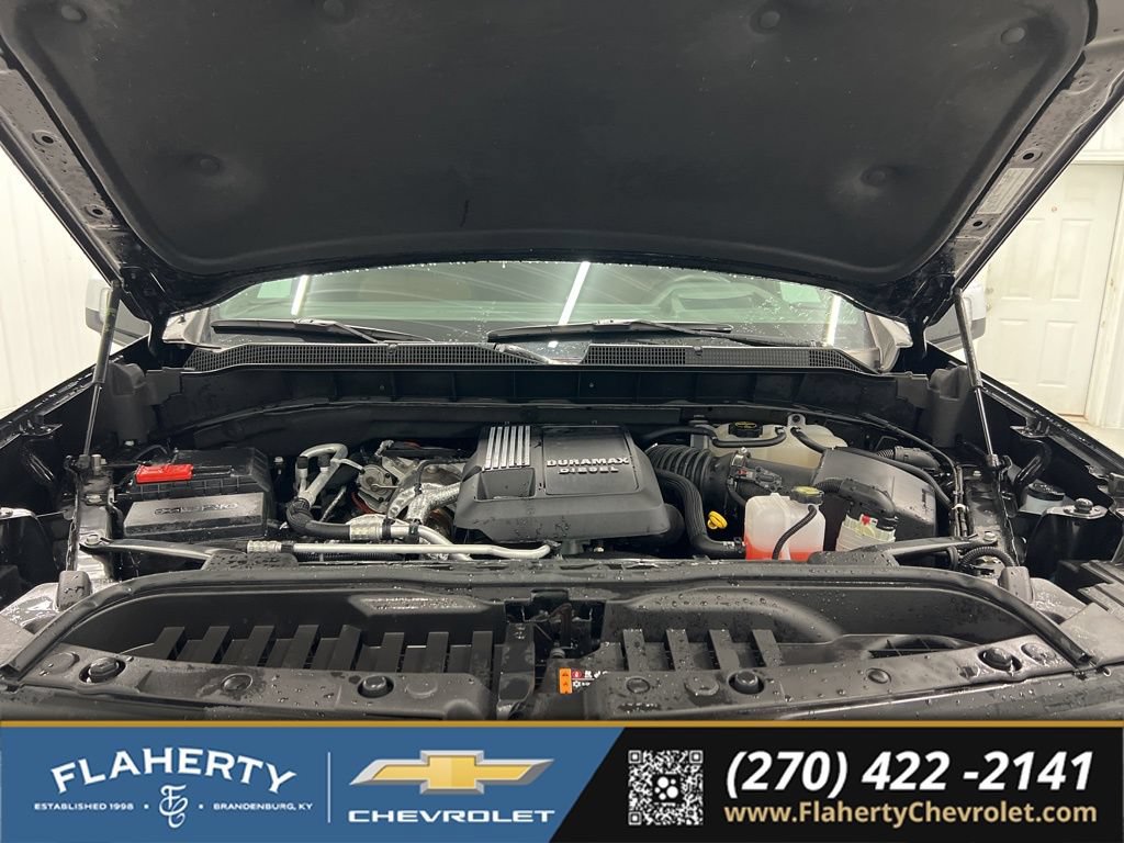 Used 2025 Chevrolet Silverado 1500 High Country AWD/4WD image 16