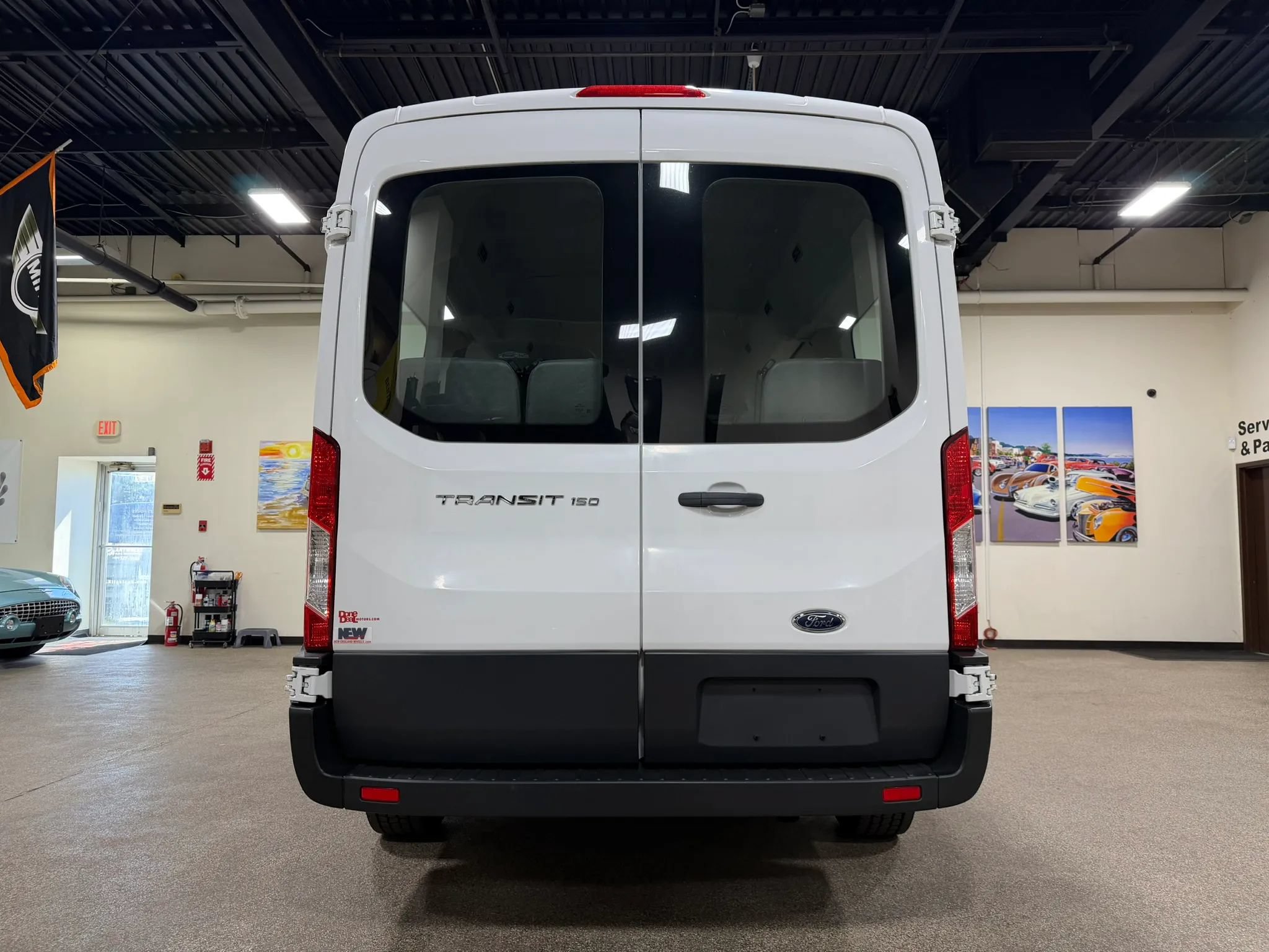 Used 2015 Ford Transit 150 XL RWD image 6