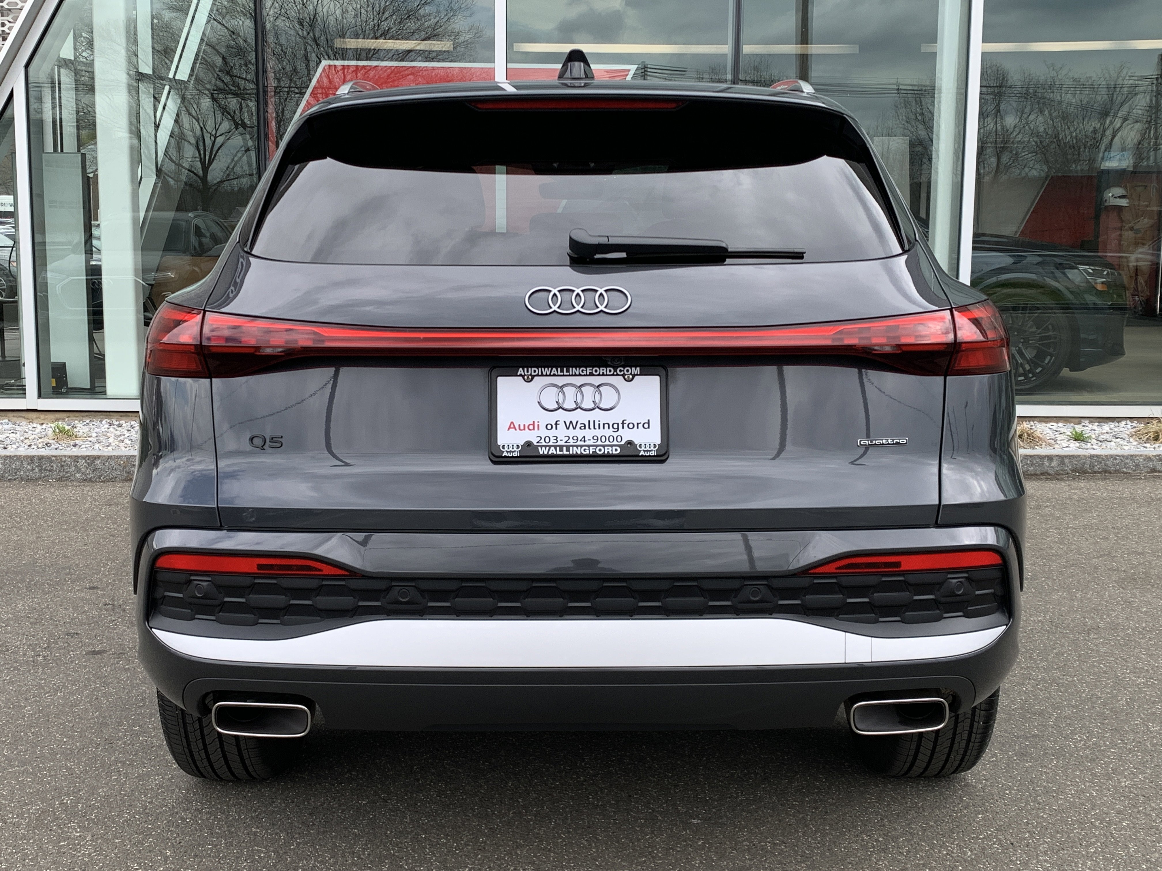 Used 2025 Audi Q5 Premium w/ Convenience Package image 6