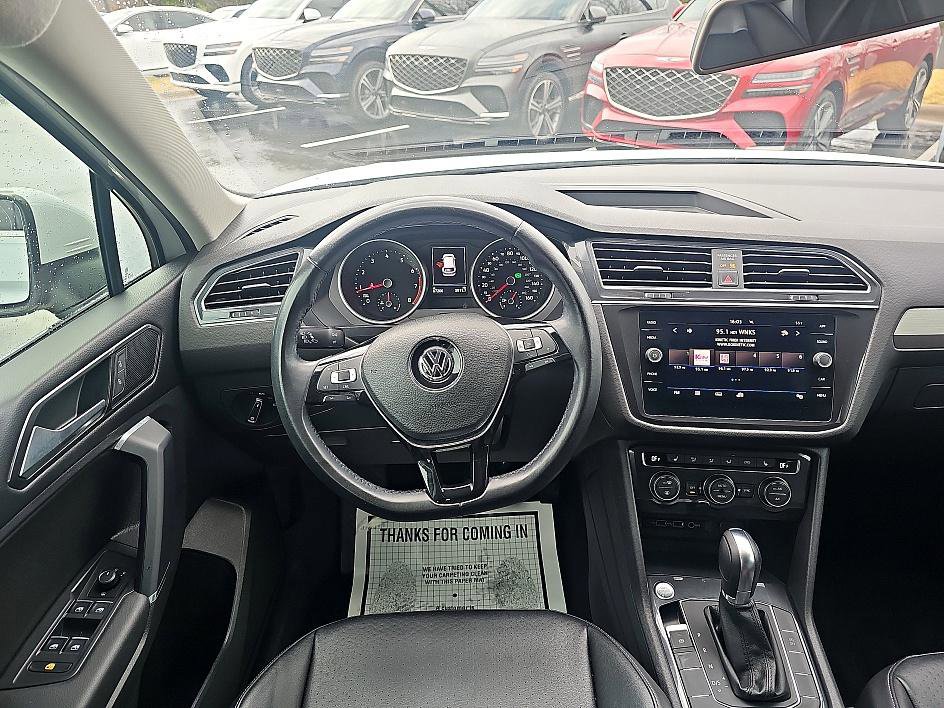 Used 2018 Volkswagen Tiguan SE image 16