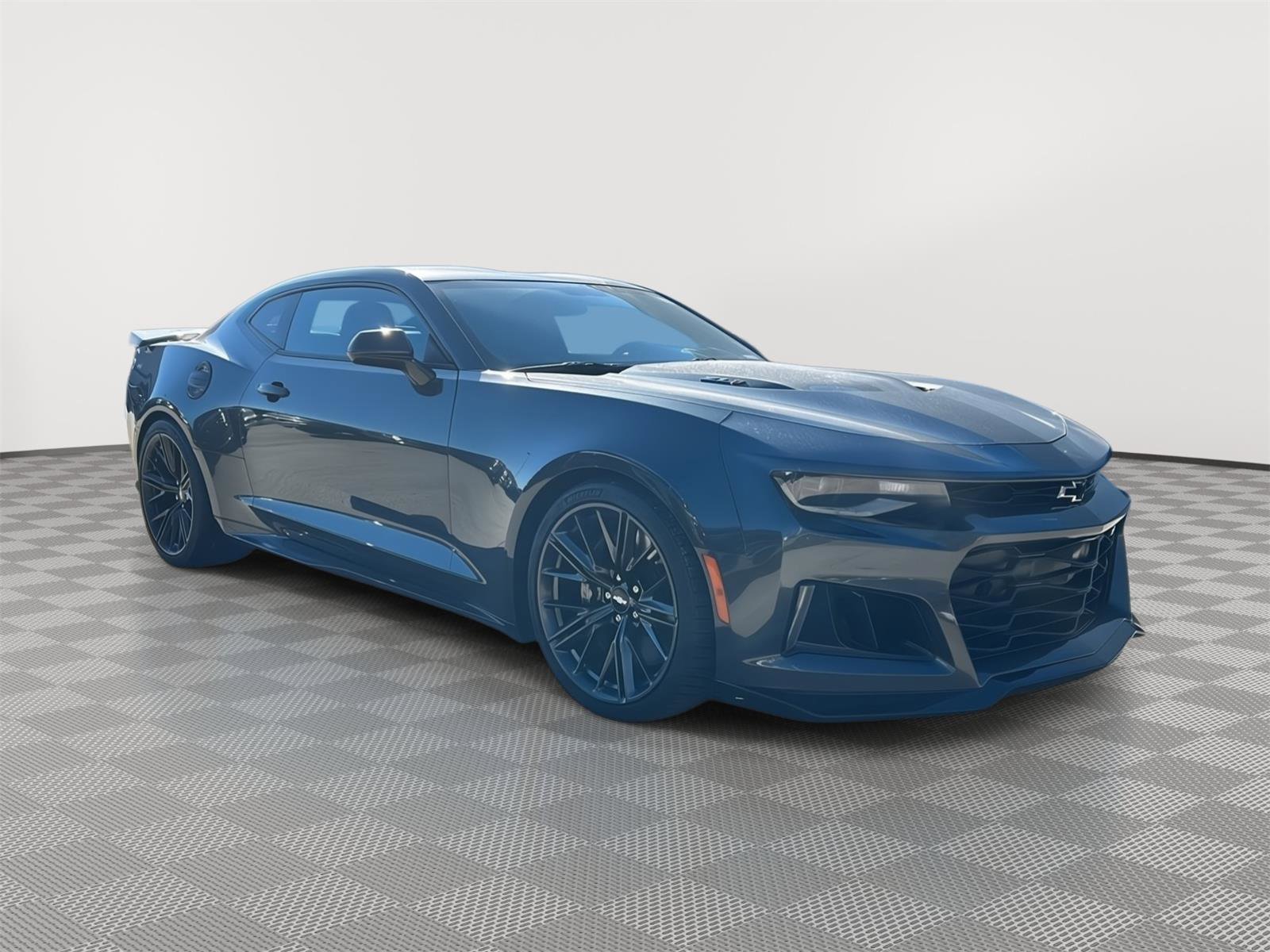 Used 2018 Chevrolet Camaro ZL1 image 7