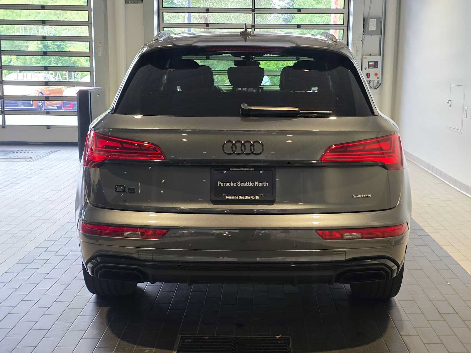 Used 2023 Audi Q5 2.0T Prestige w/ Prestige Package AWD/4WD image 6