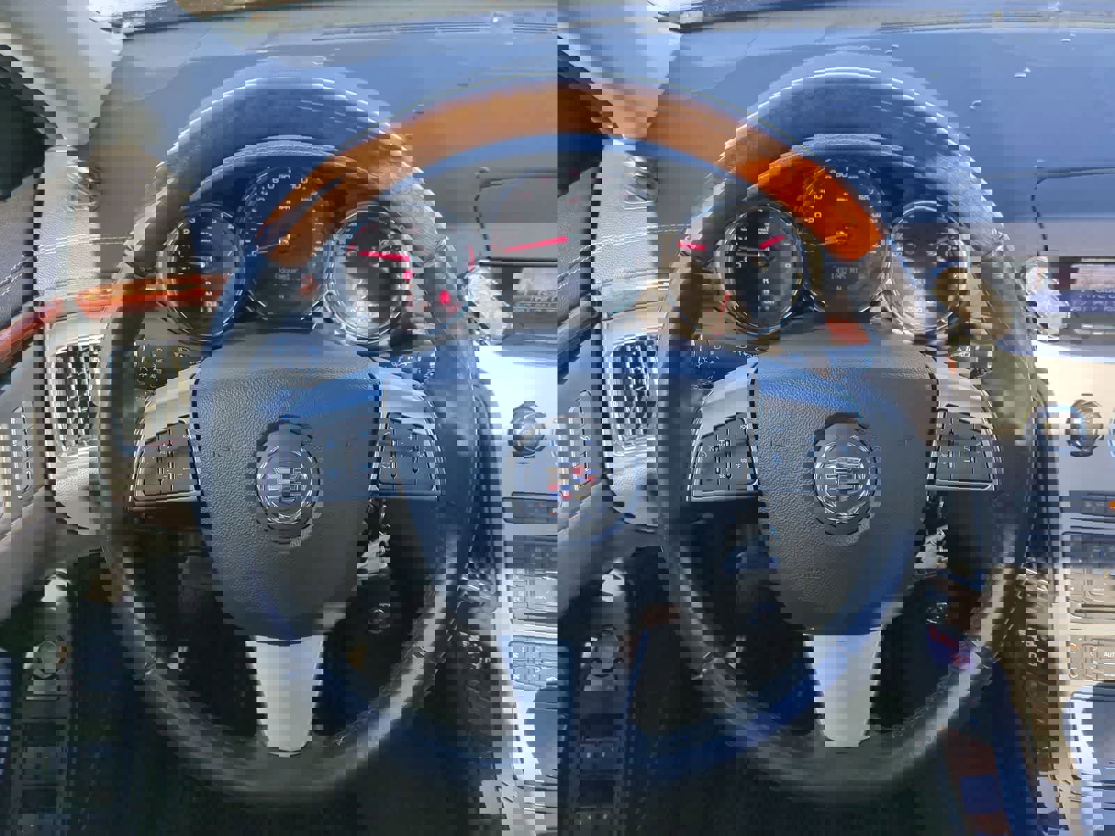 Used 2010 Cadillac CTS Luxury image 24