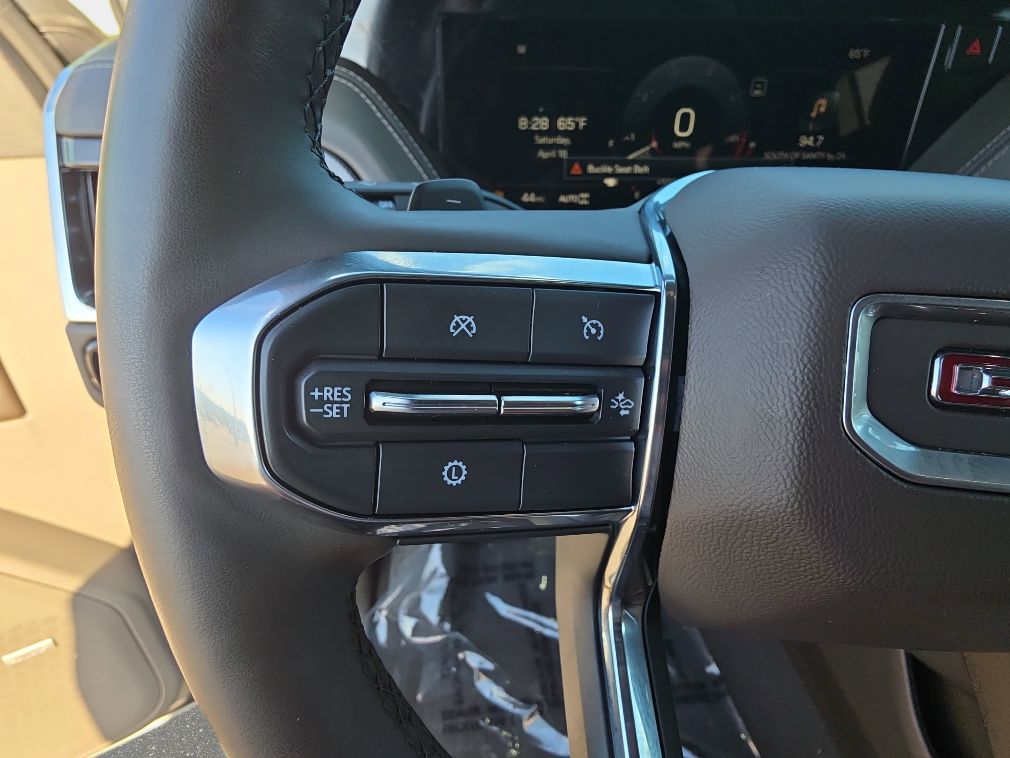 Used 2025 GMC Yukon XL Elevation AWD/4WD image 18