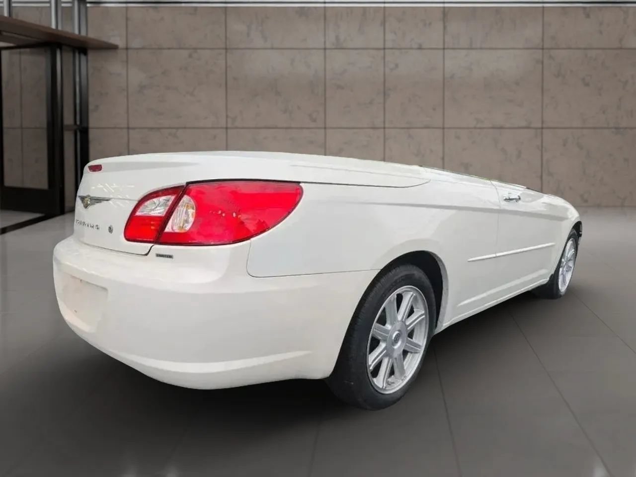 Used 2008 Chrysler Sebring Limited w/ Luxury Group FWD image 4