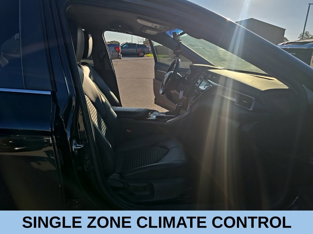 Used 2020 Toyota Camry SE FWD image 12