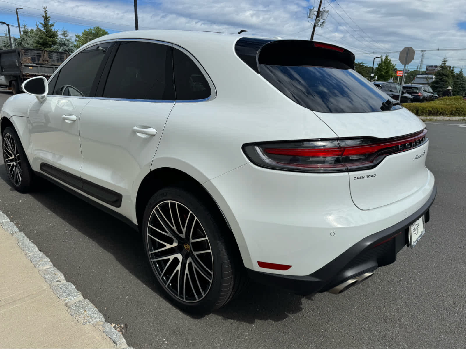 Used 2026 Porsche Macan S AWD/4WD image 8