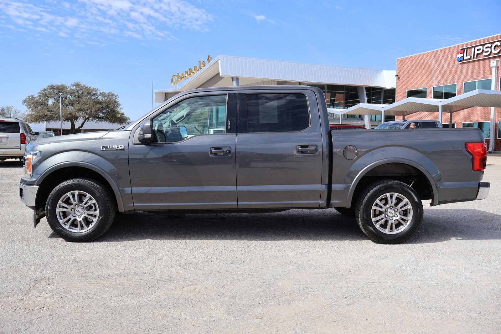 Used 2020 Ford F150 Lariat image 2