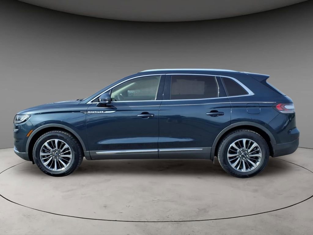 Certified 2023 Lincoln Nautilus FWD w/ Premium Package image 2