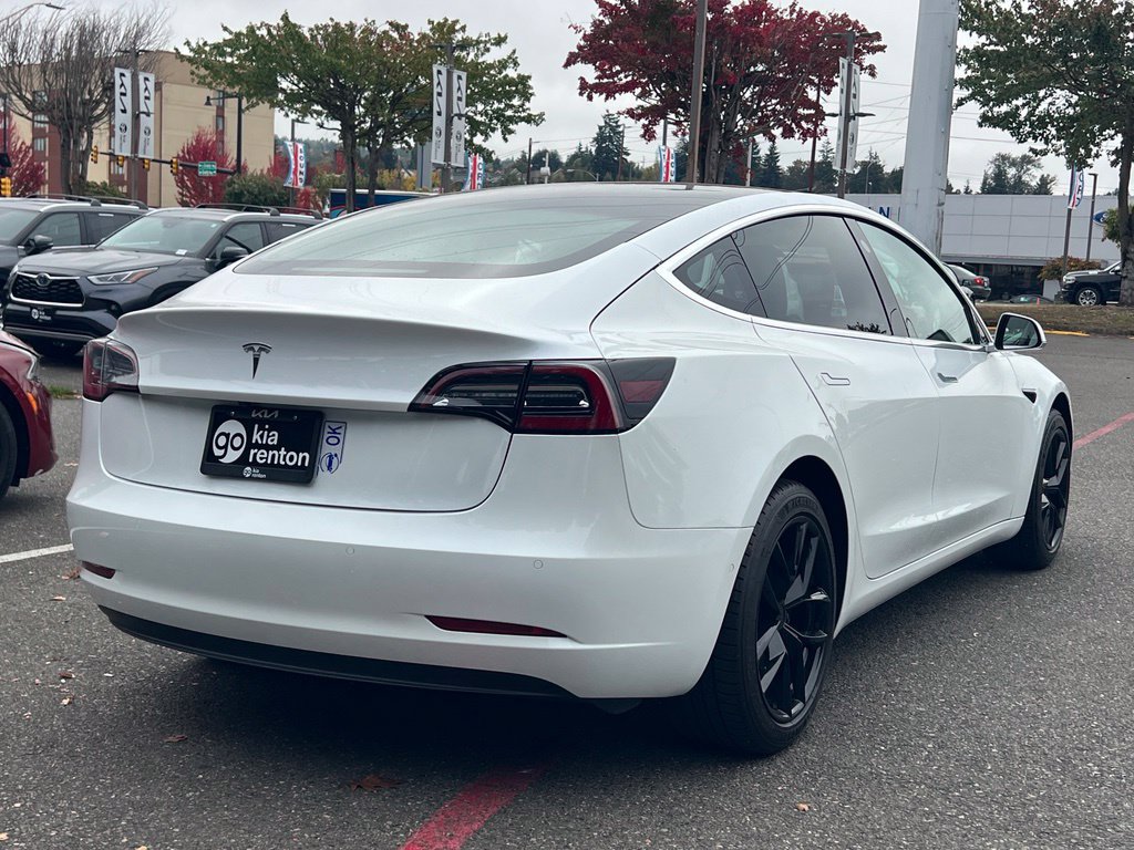 Used 2020 Tesla Model 3 Standard Range Plus RWD image 5