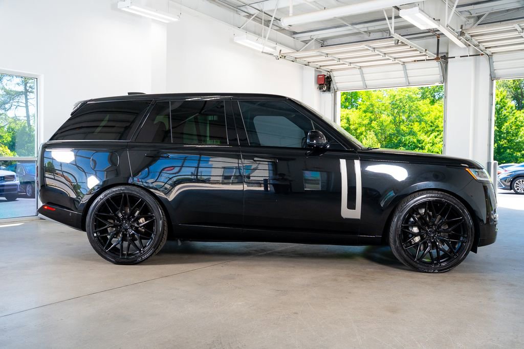 Used 2022 Land Rover Range Rover SE AWD/4WD image 12