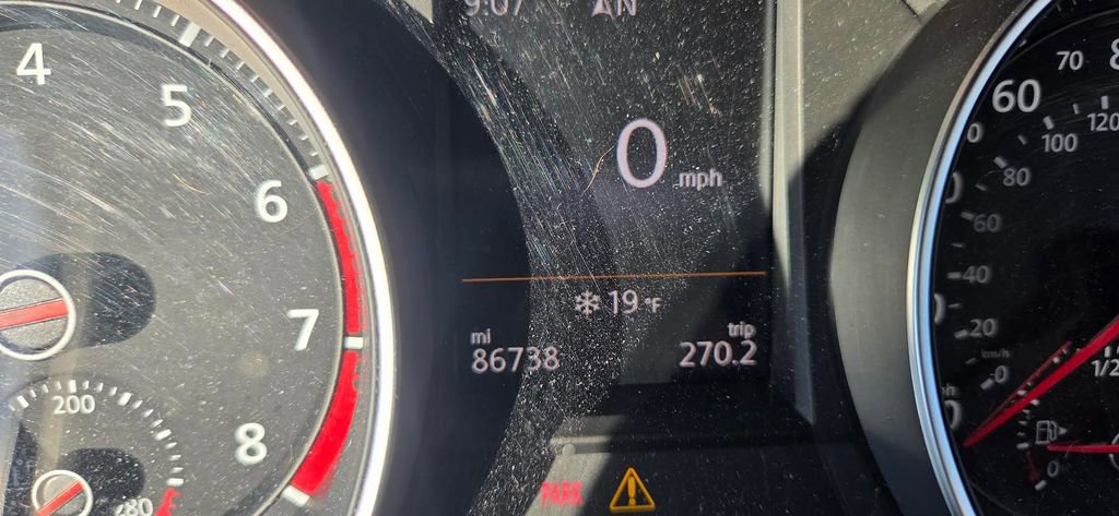 Used 2015 Volkswagen GTI SE image 20