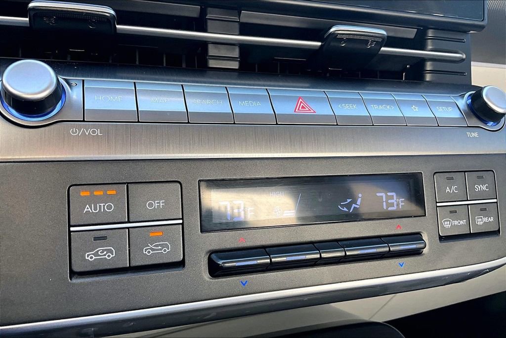 Used 2024 Hyundai Kona Limited image 35