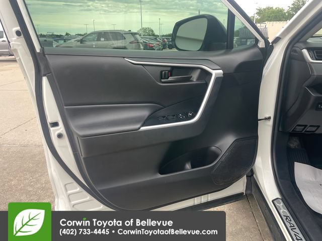 Used 2021 Toyota RAV4 LE FWD image 18