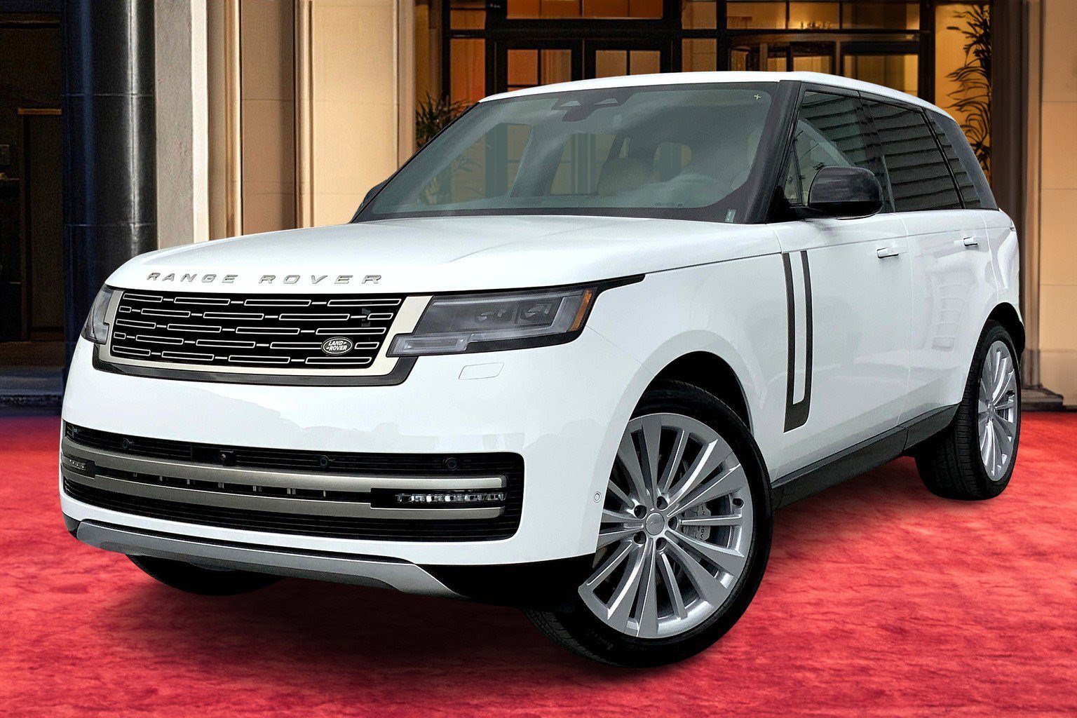 New 2025 Land Rover Range Rover SE