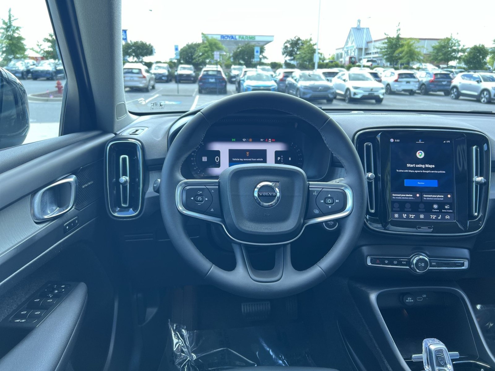 Used 2024 Volvo XC40 B5 Ultimate w/ Protection Package Premier AWD/4WD image 16