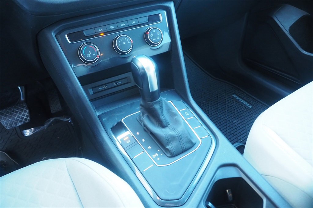 Used 2020 Volkswagen Tiguan S image 11