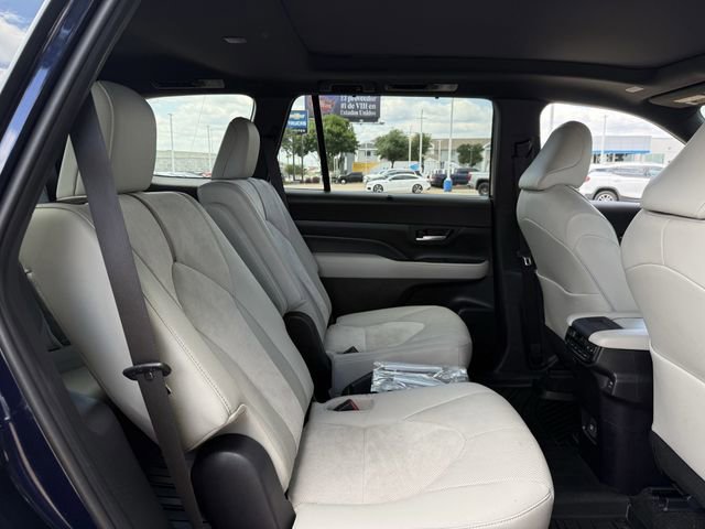 Used 2026 Toyota Grand Highlander AWD Hybrid image 36