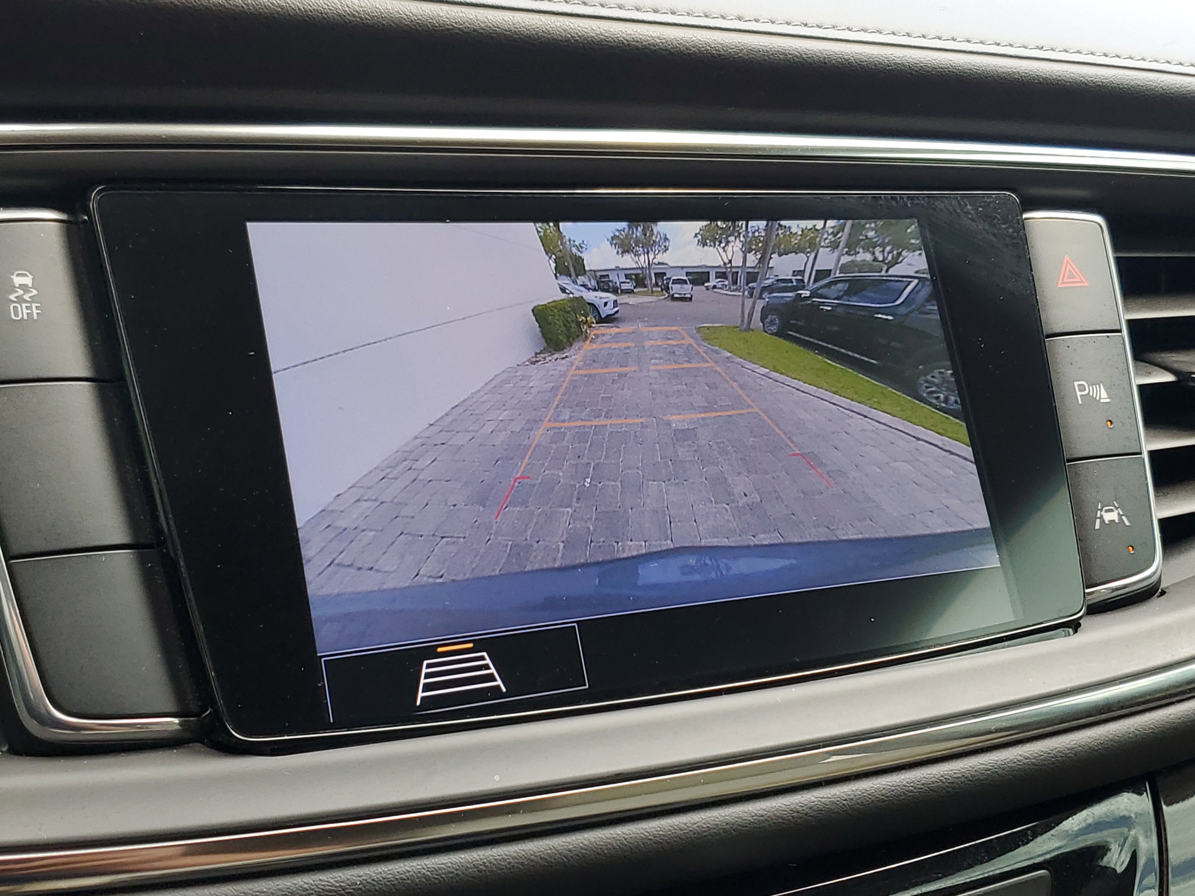 Used 2021 Buick Enclave Premium w/ Sun and Sites Package image 27