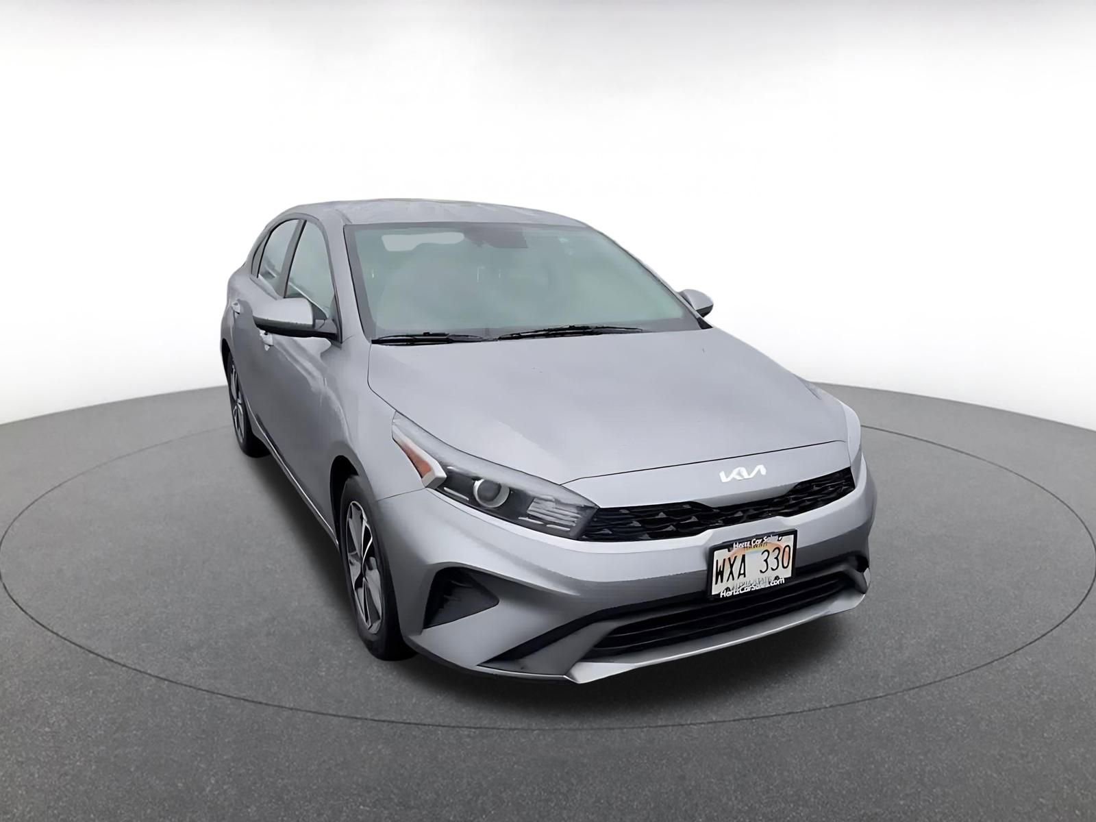 Used 2024 Kia Forte LXS image 3