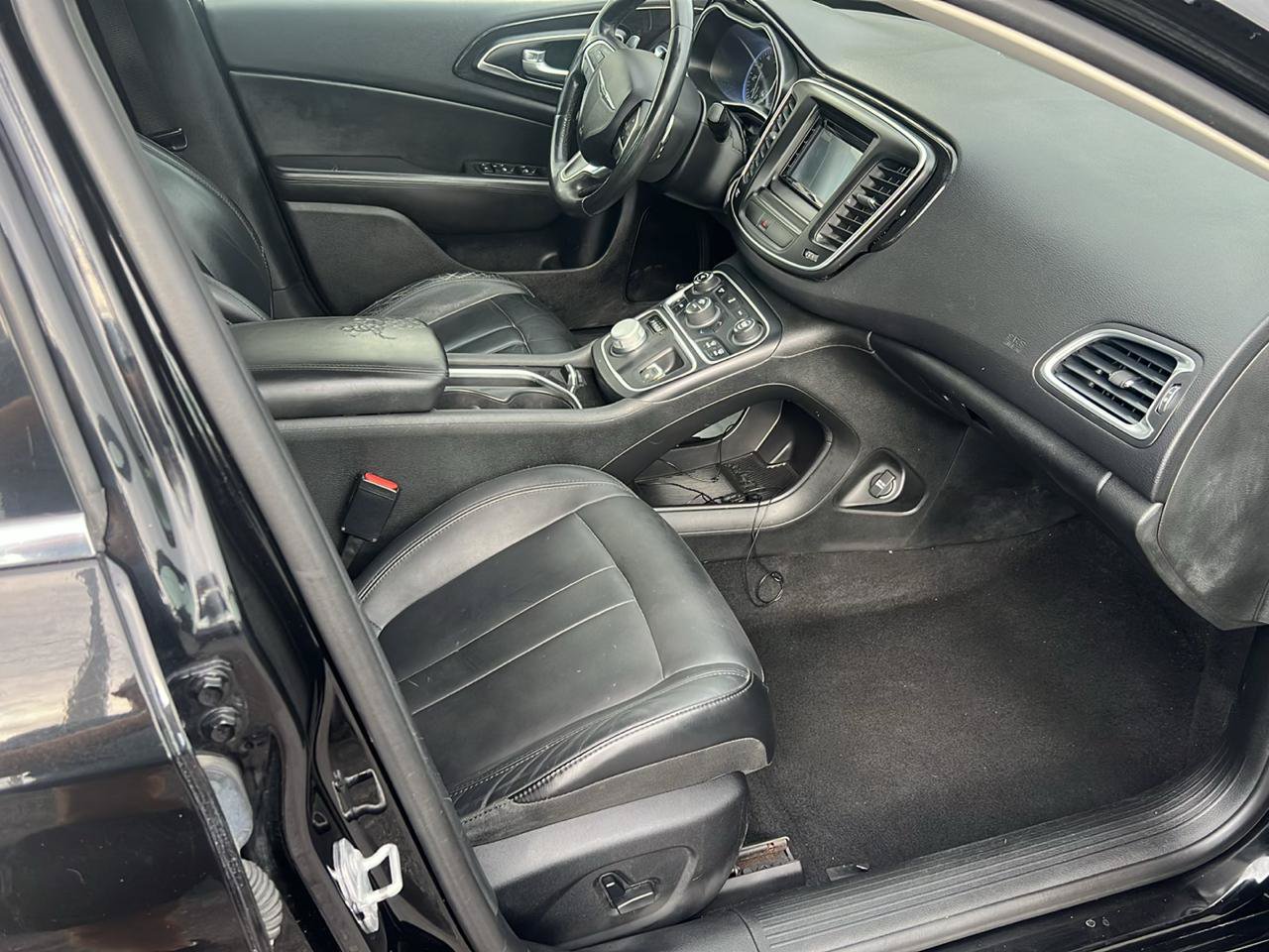 Used 2015 Chrysler 200 C w/ Sun/Sound Group FWD image 8