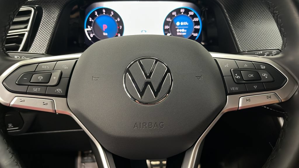 Used 2024 Volkswagen Atlas Cross Sport SEL R-Line AWD/4WD image 16
